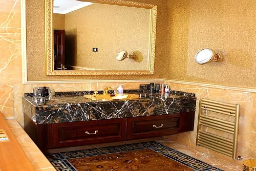Столешница в ванную для раковины из мрамора Black and Gold