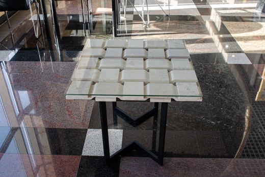 Журнальный стол "Плетенка" из доломита