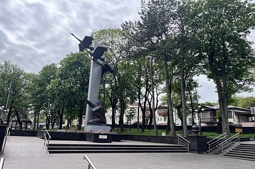 Стелла и постамент для мемориального комплекса «Журавли», г. Кисловодск